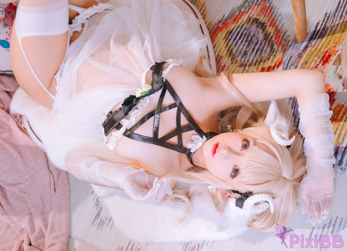 Coser Ri nai jiao PixiBB.COM 044