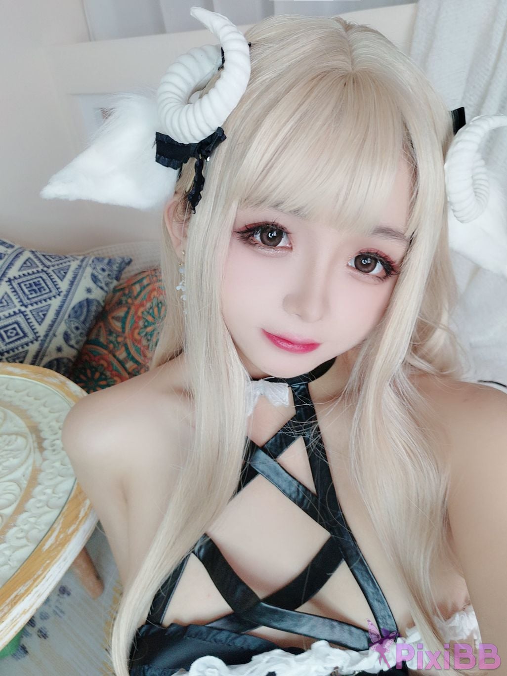 Coser Ri nai jiao PixiBB.COM 056