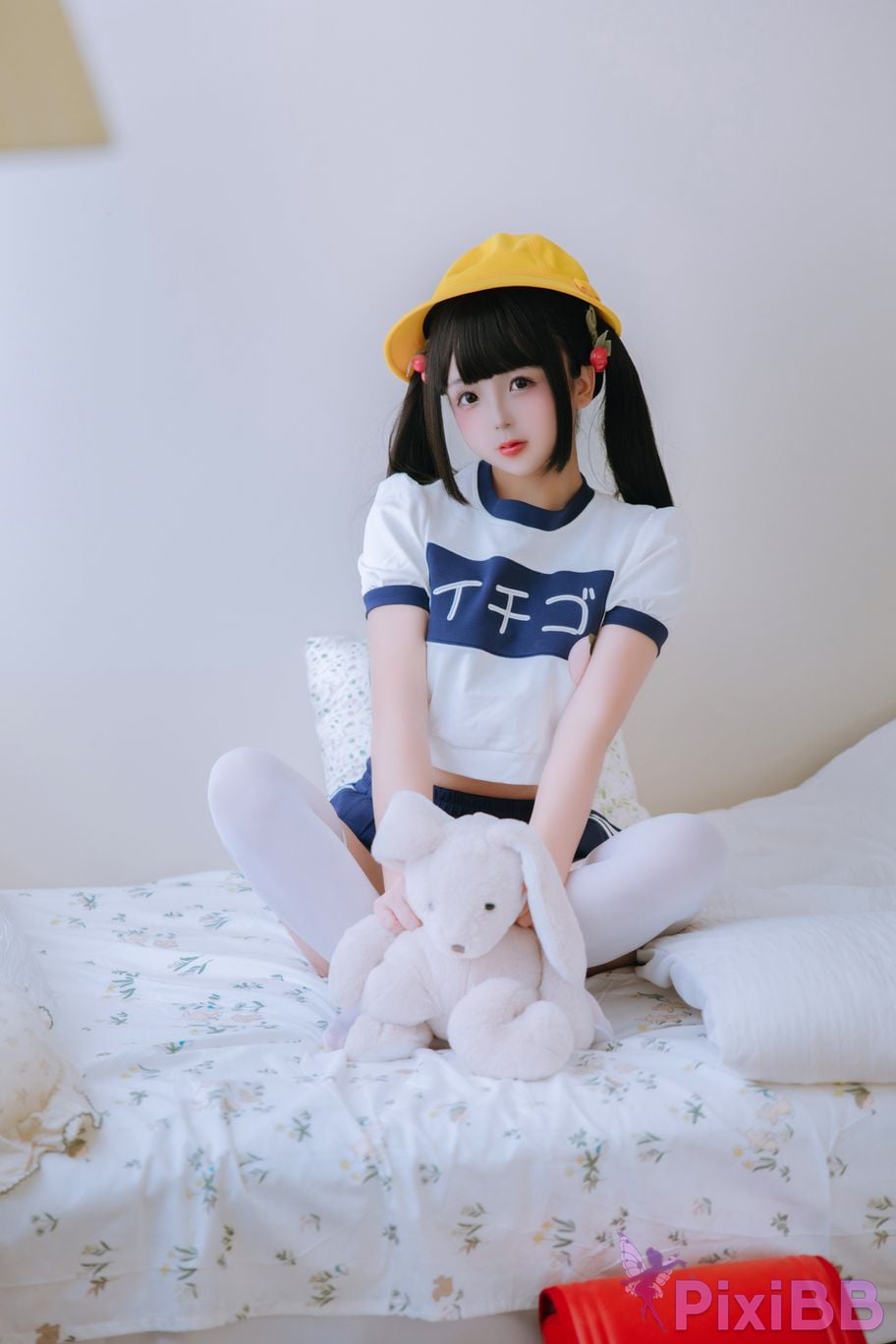 Coser Ri nai jiao PixiBB.COM 020