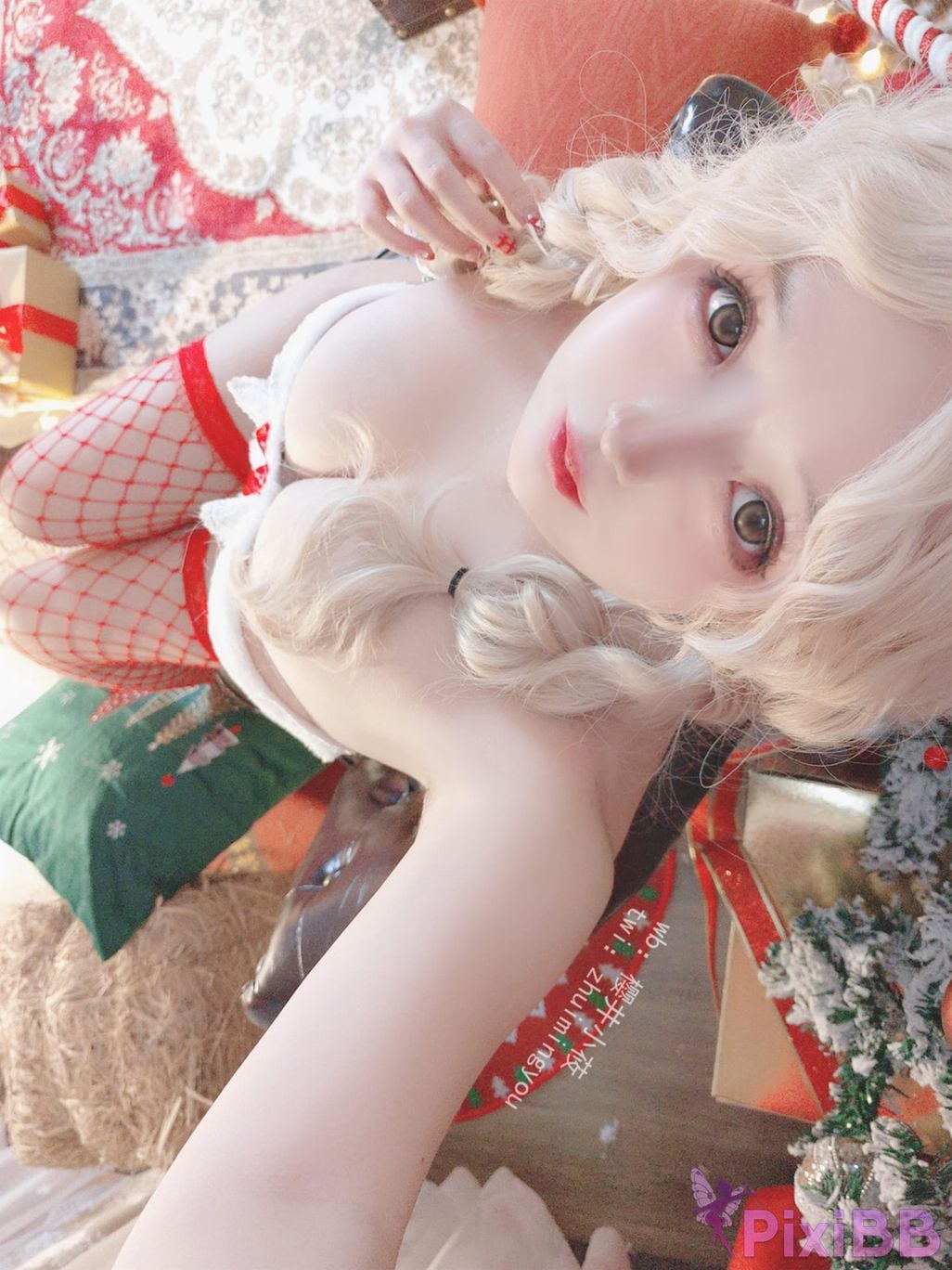 Coser Ri nai jiao PixiBB.COM 015