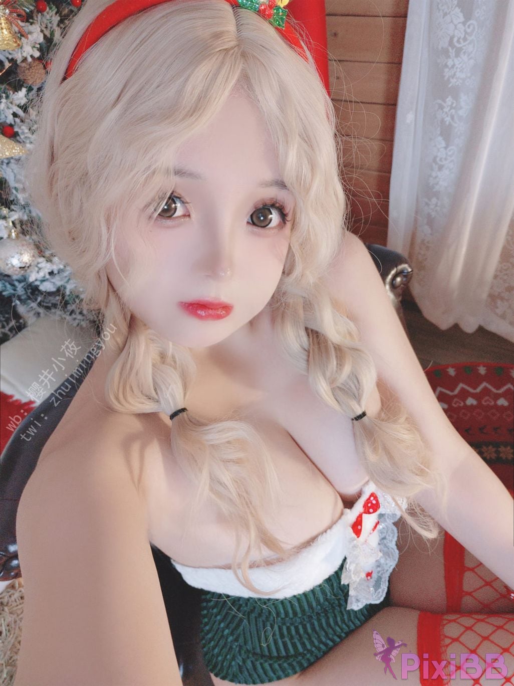 Coser Ri nai jiao PixiBB.COM 029