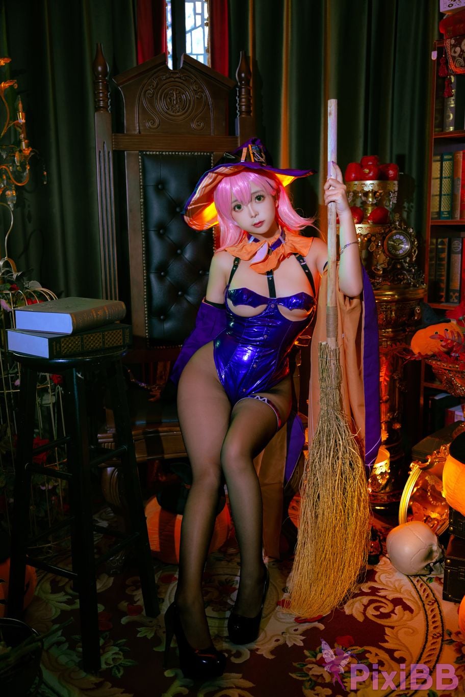 Coser Ri nai jiao PixiBB.COM 001