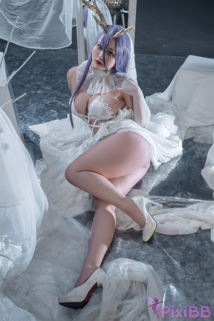 Cosplayer Luo Li LoLiSAMA azur lane Golden Deer PixiBB.COM 013