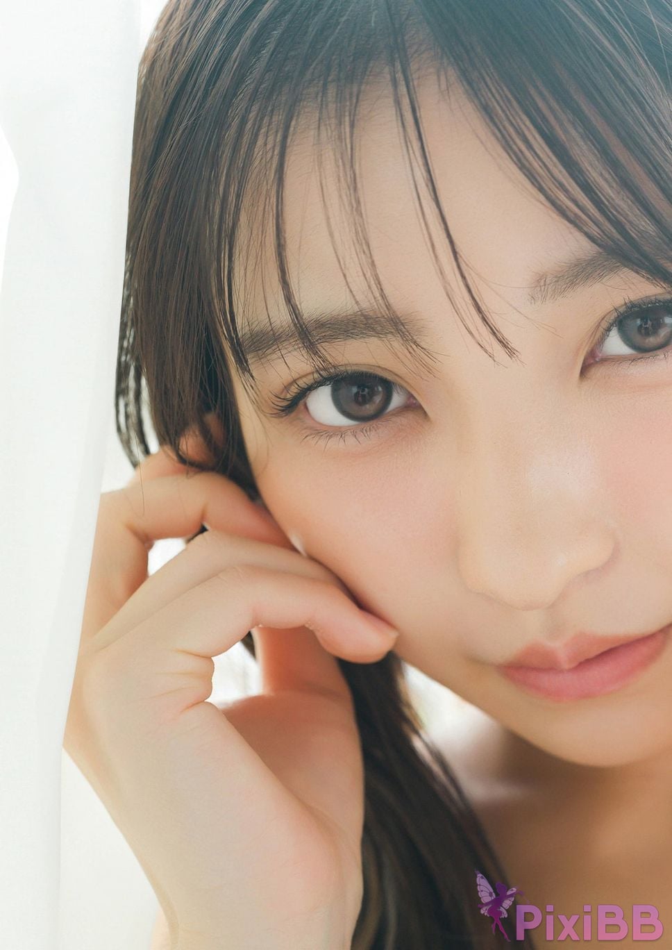 Japanese Idol TOOMI Jumi Squeezing from behind DOLCE digital photo book PixiBB.COM 023