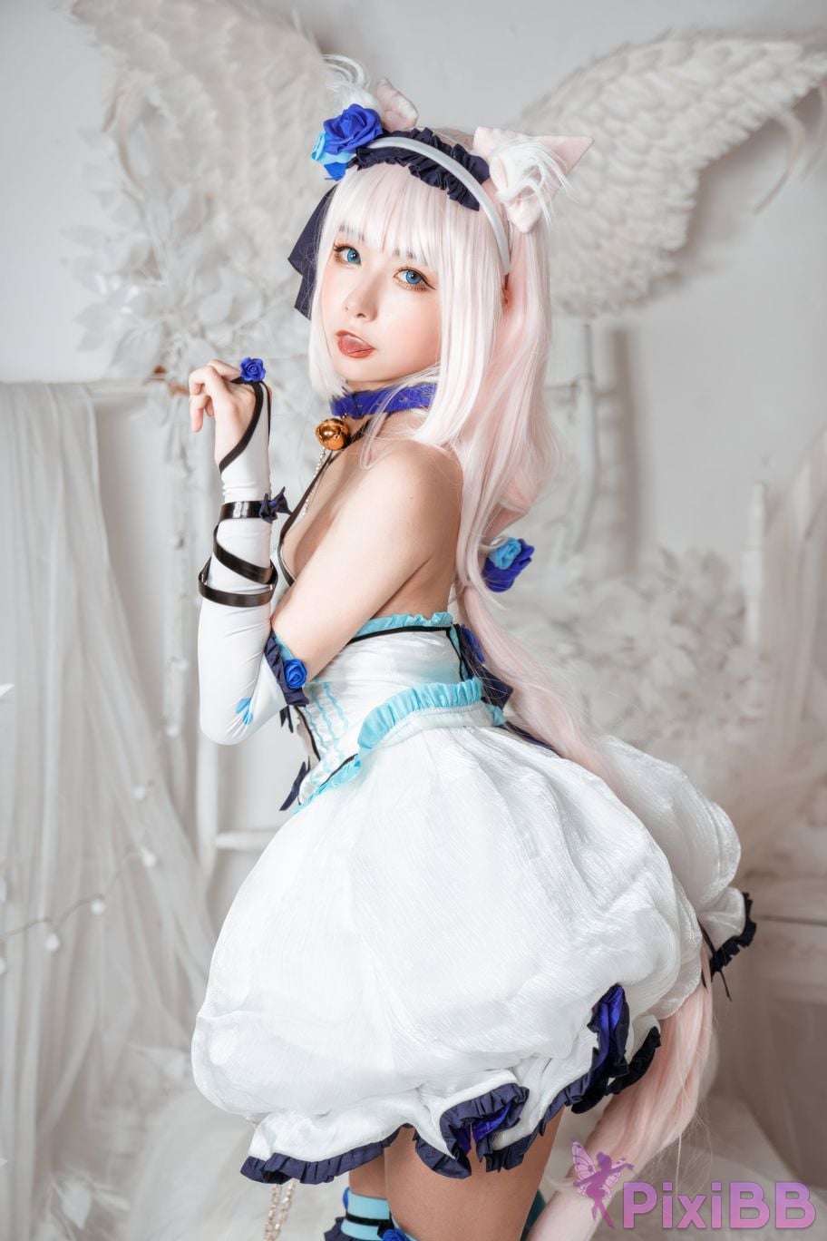 Cosplayer Momoko Kwai Vanilla Maid PixiBB.COM 002