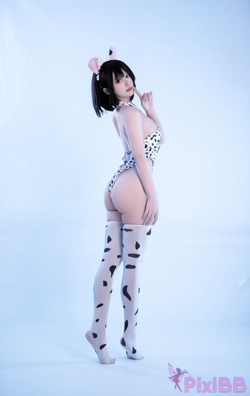 Cosplayer Bangni Bonnie Cow sister PixiBB.COM 007