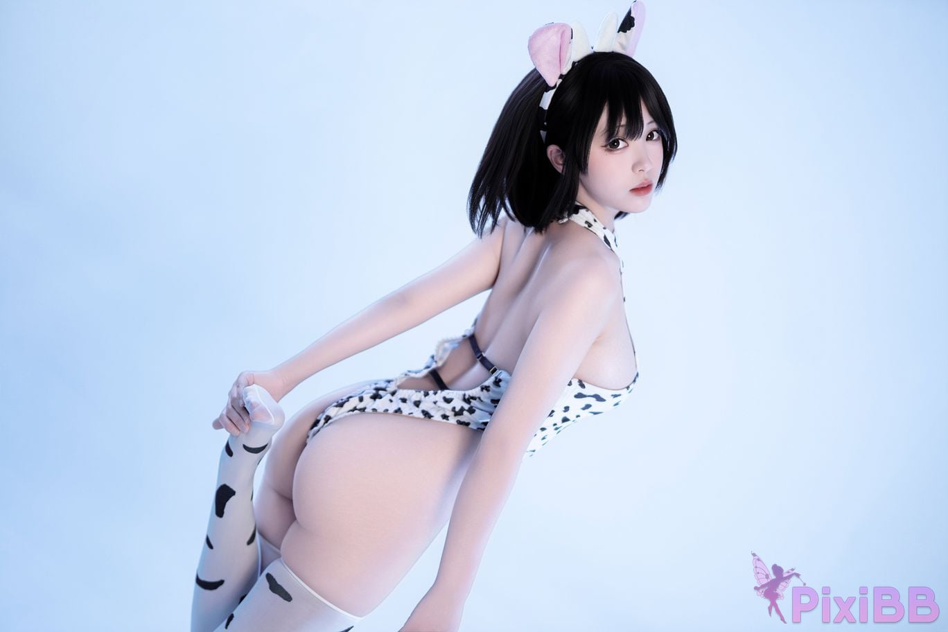 Cosplayer Bangni Bonnie Cow sister PixiBB.COM 015