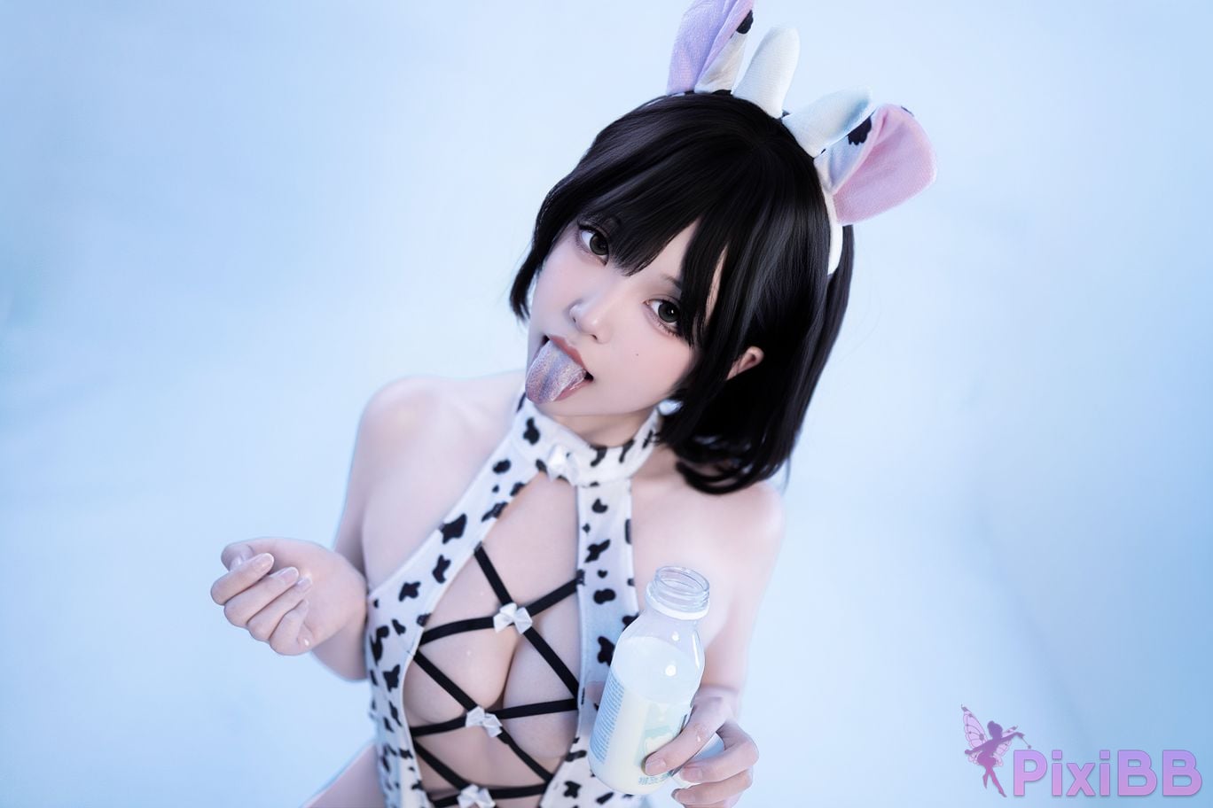 Cosplayer Bangni Bonnie Cow sister PixiBB.COM 030