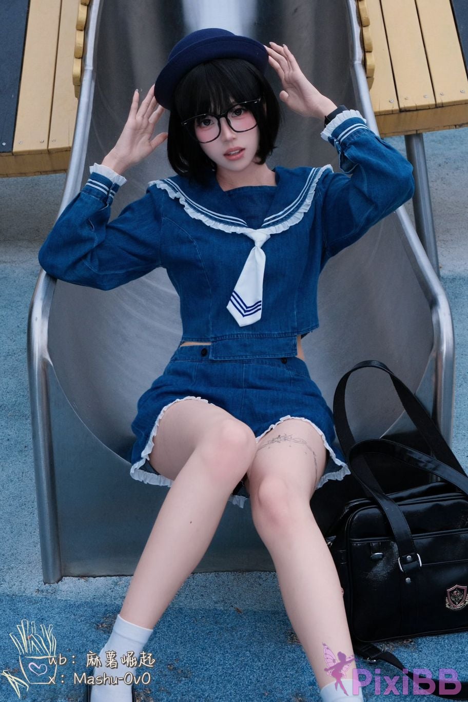 Cosplayer Mochi is delicious little sailor PixiBB.COM 004