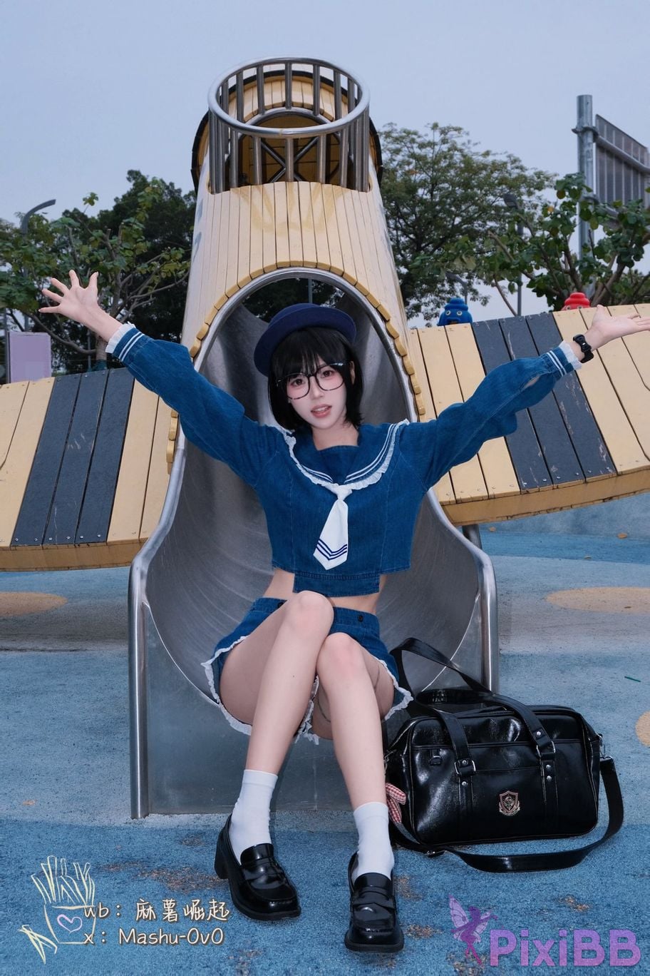 Cosplayer Mochi is delicious little sailor PixiBB.COM 014