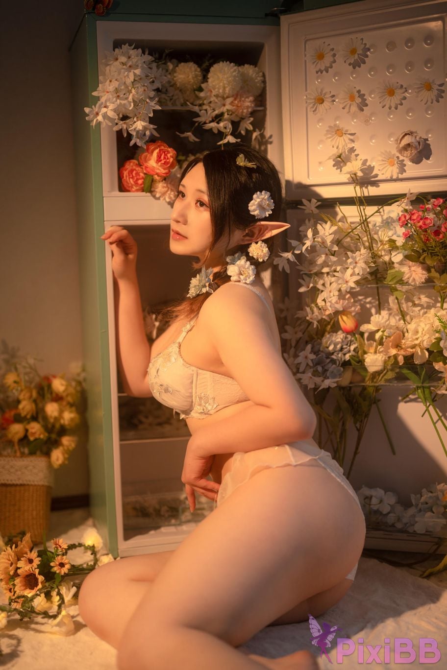 Cosplayer Zaya autumn flowers PixiBB.COM 006
