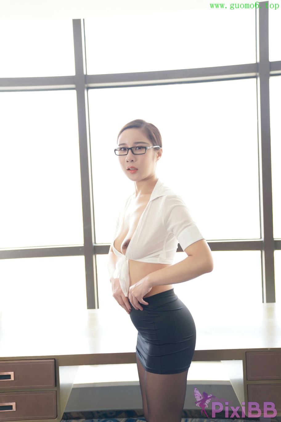 Private Photoshoot D Nai Yiyi The best black stockings OL Royal sister Full scale private shooting PixiBB.COM 054