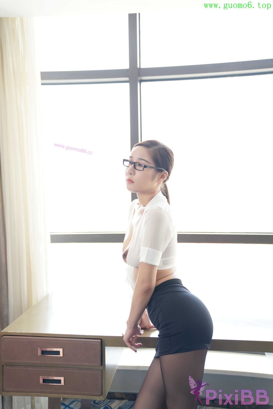 Private Photoshoot D Nai Yiyi The best black stockings OL Royal sister Full scale private shooting PixiBB.COM 055