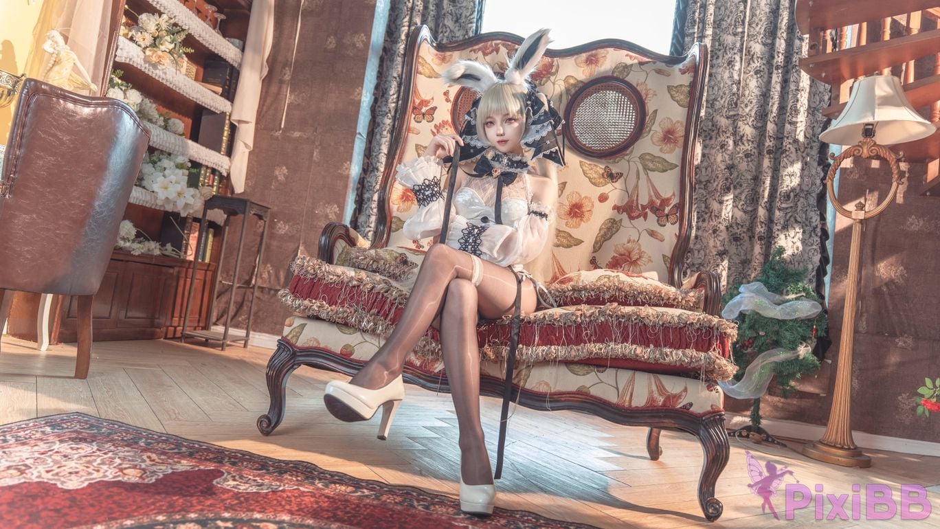 Cosplayer fox jiujiu azur lane Awesome white bunny girl PixiBB.COM 002