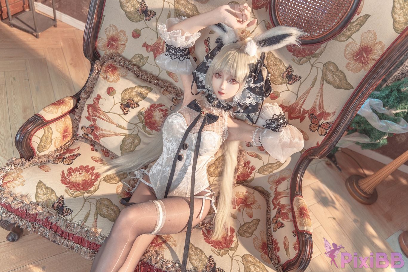 Cosplayer fox jiujiu azur lane Awesome white bunny girl PixiBB.COM 010