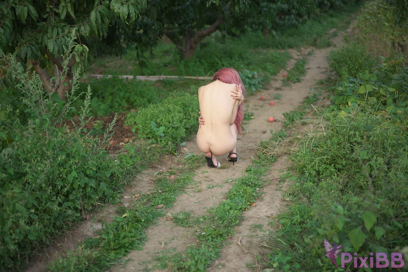 Private Photoshoot Jiang Yunya Innocent long legged model Full scale private photos of human body leaked at outdoor racecourse PixiBB.COM 293.PNG