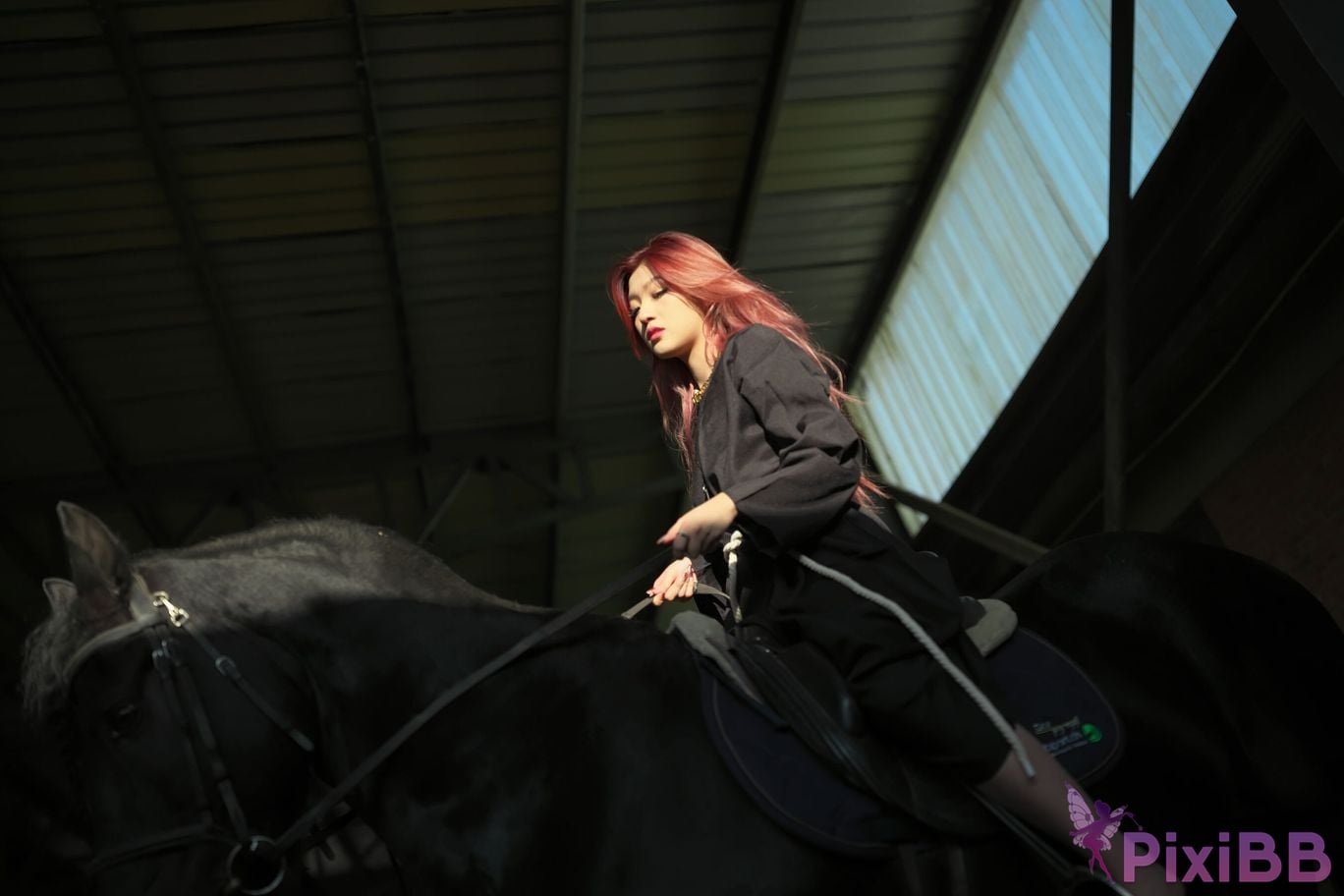 Private Photoshoot Jiang Yunya Innocent long legged model Full scale private photos of human body leaked at outdoor racecourse PixiBB.COM 351