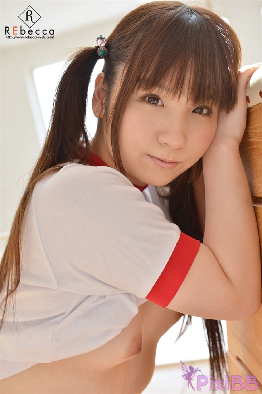 Japanese Idol Hitomi Natsuki Mia REbecca coquettish angel digital photo book PixiBB.COM 025