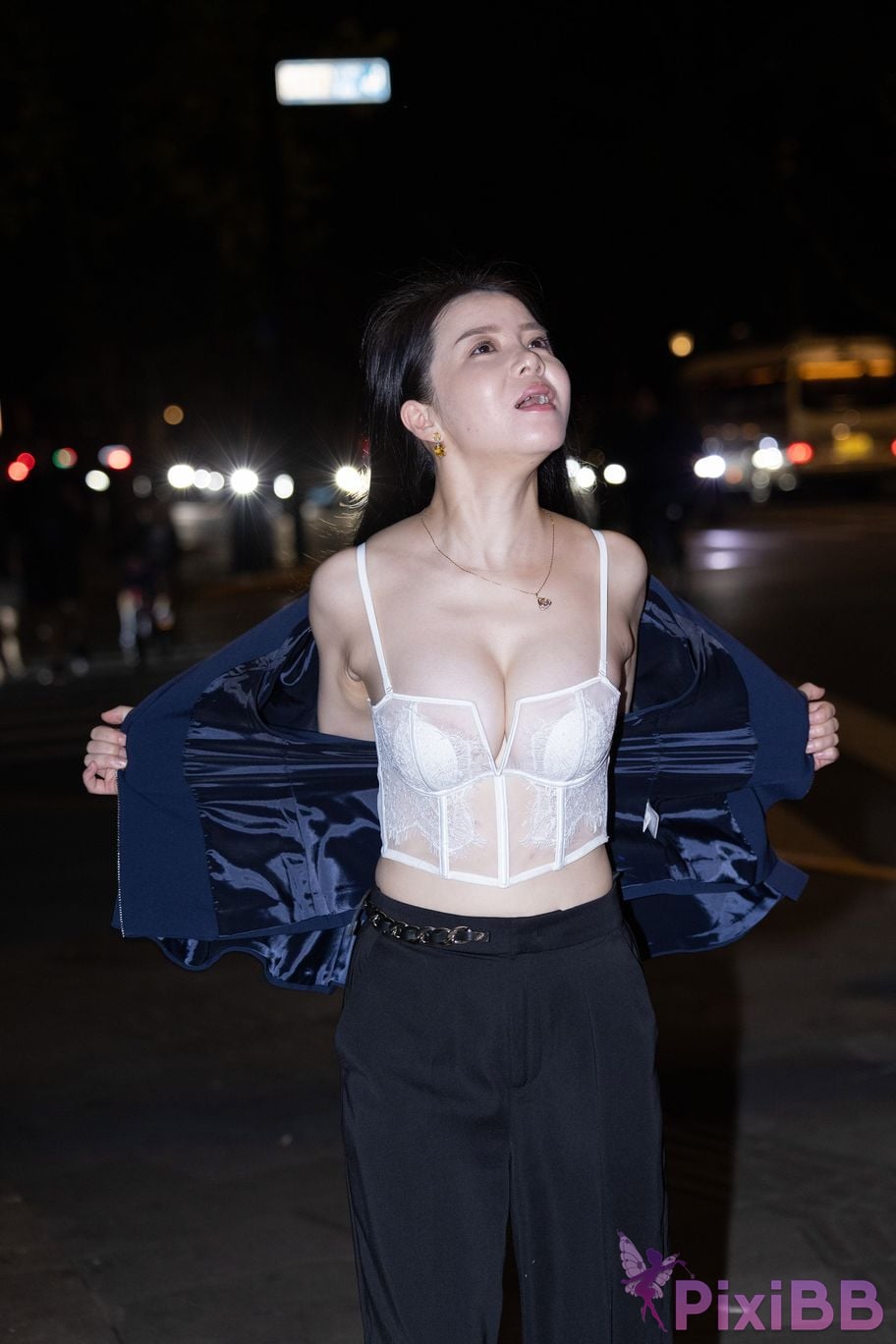Featured Street Photography Works No.5505 Charming intellectual breasts PixiBB.COM 185