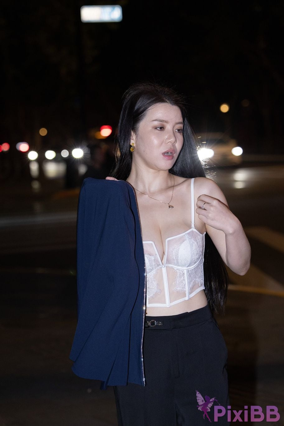 Featured Street Photography Works No.5505 Charming intellectual breasts PixiBB.COM 190