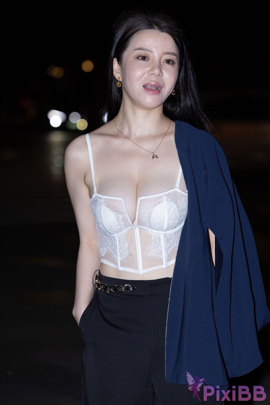Featured Street Photography Works No.5505 Charming intellectual breasts PixiBB.COM 219