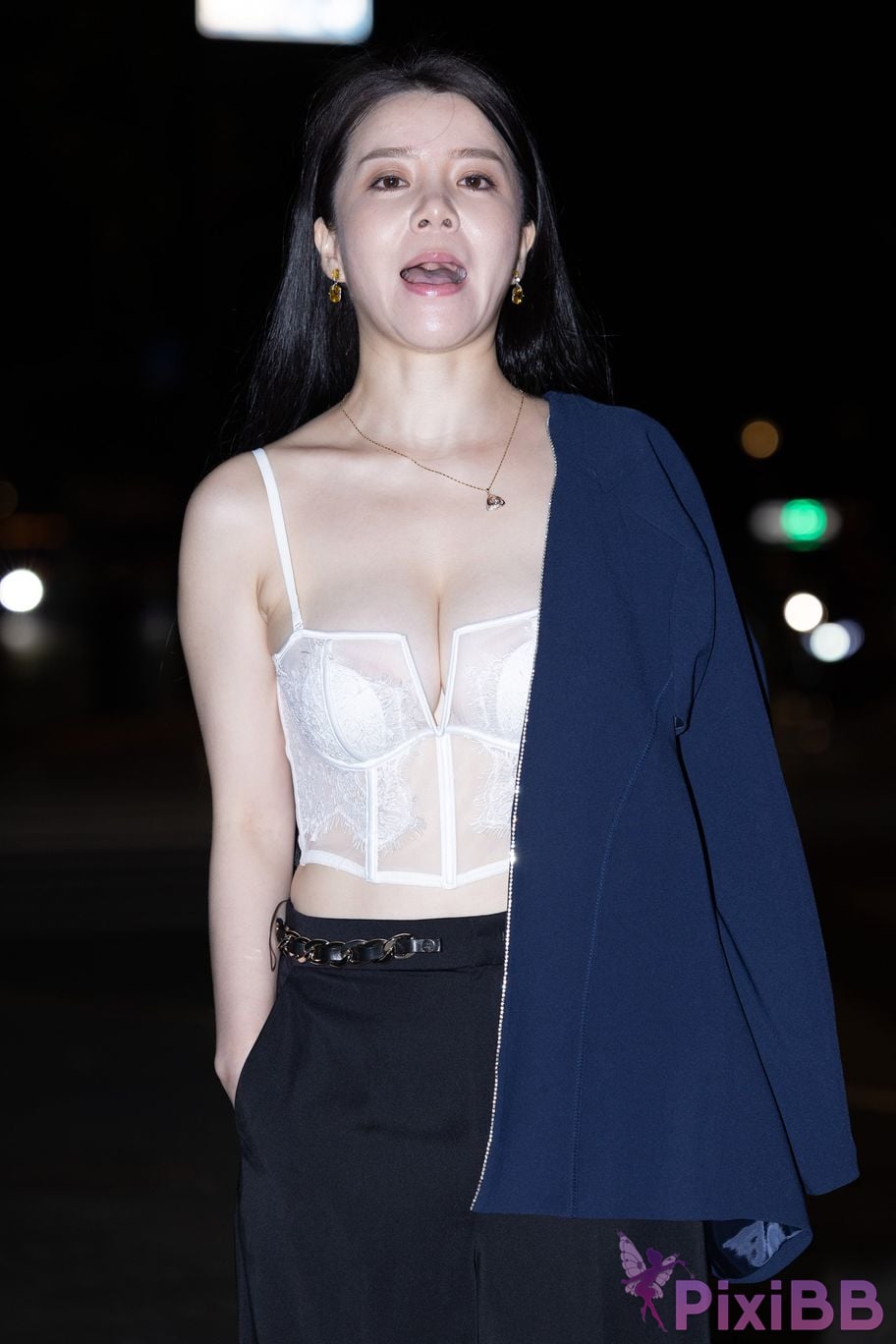 Featured Street Photography Works No.5505 Charming intellectual breasts PixiBB.COM 233