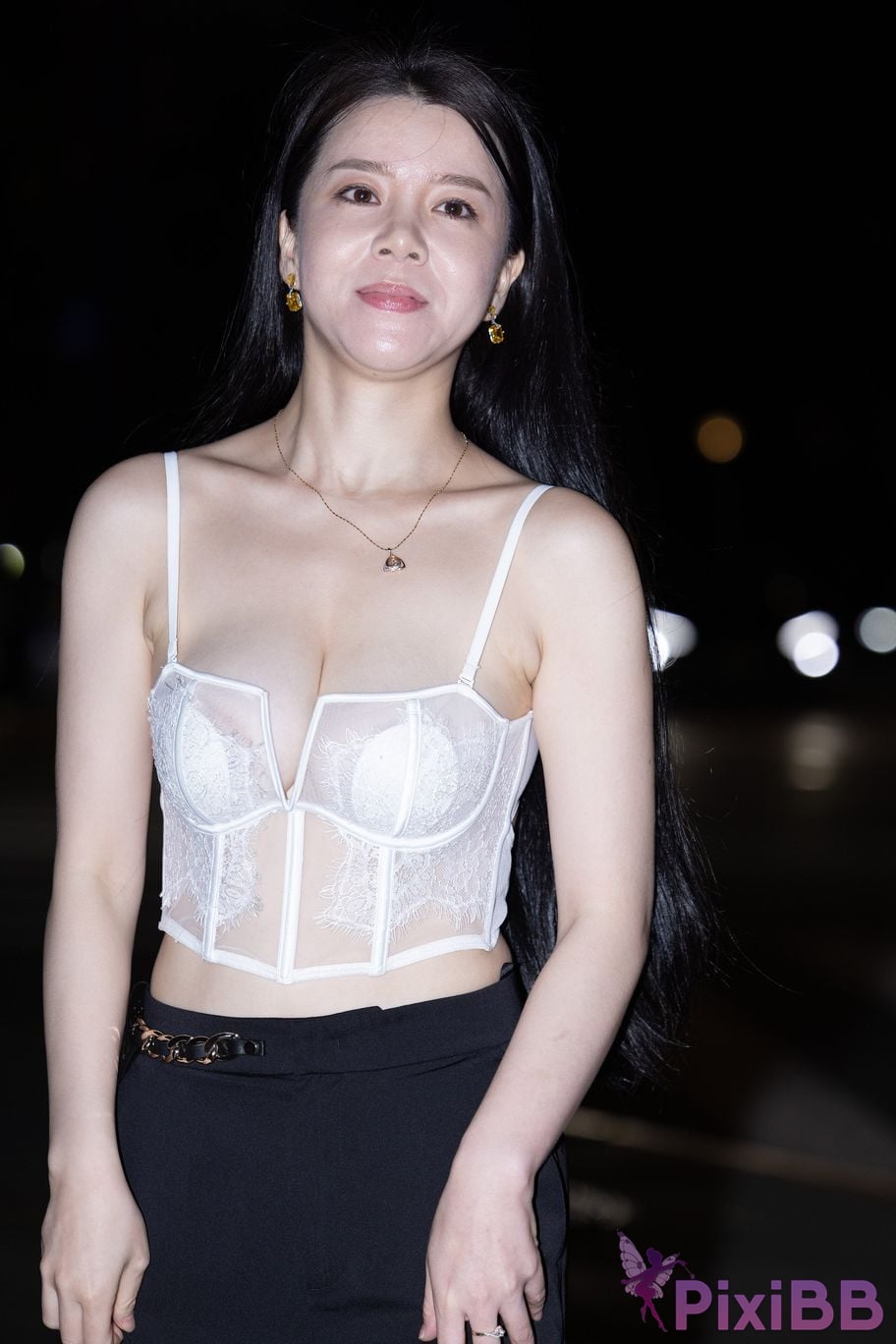 Featured Street Photography Works No.5505 Charming intellectual breasts PixiBB.COM 248