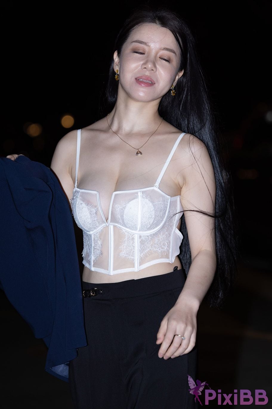 Featured Street Photography Works No.5505 Charming intellectual breasts PixiBB.COM 283