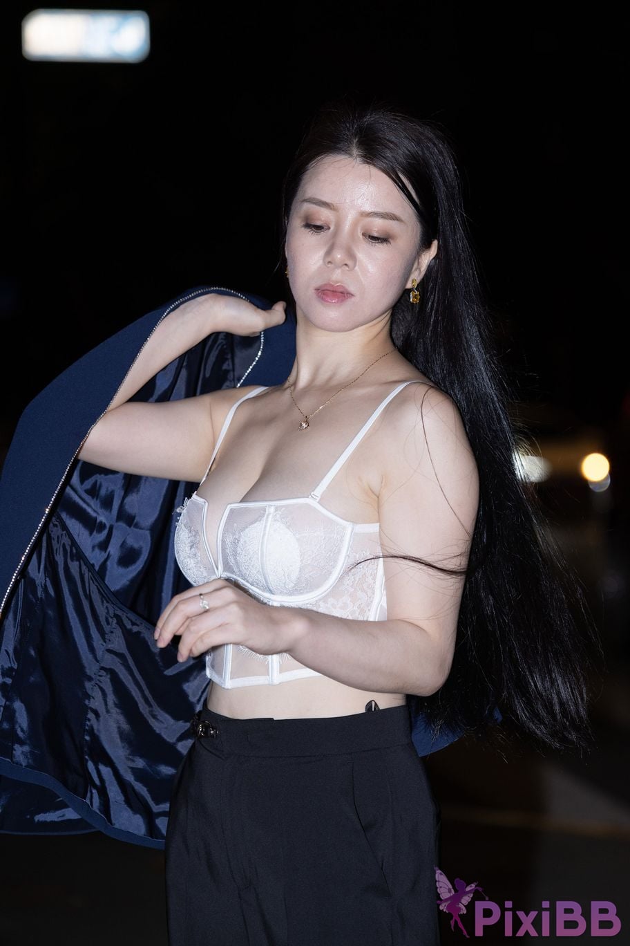 Featured Street Photography Works No.5505 Charming intellectual breasts PixiBB.COM 287