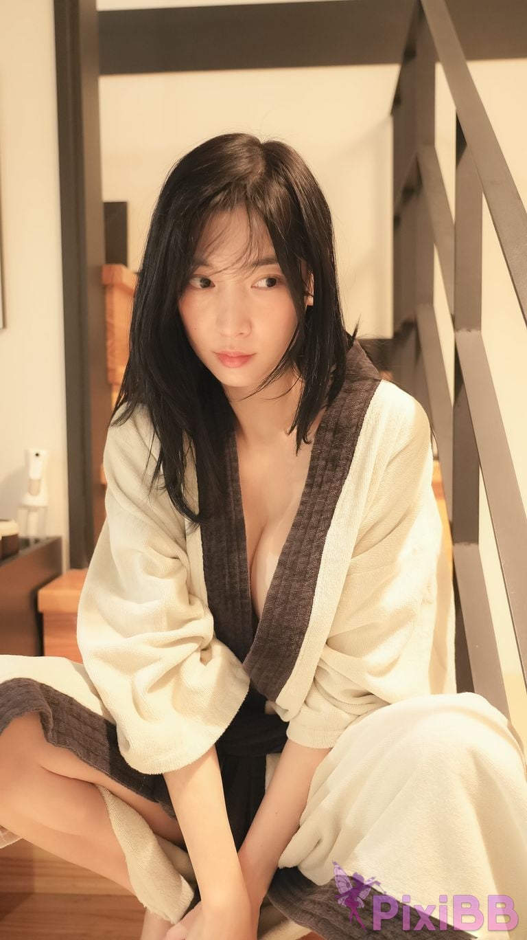 Patreon Leezy easy 2025.02 PixiBB.COM 010