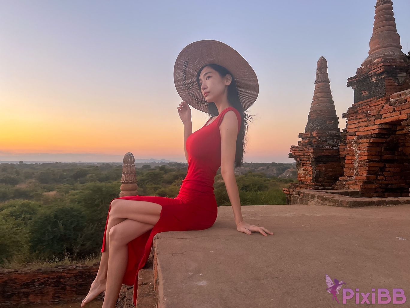 Patreon Leezy easy 2025.02 PixiBB.COM 065