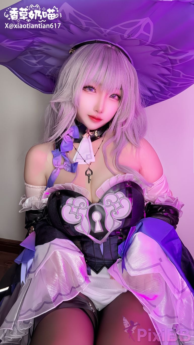 Cosplayer Vanilla Milk Meow Big Black Tower Collectors Edition PixiBB.COM 001
