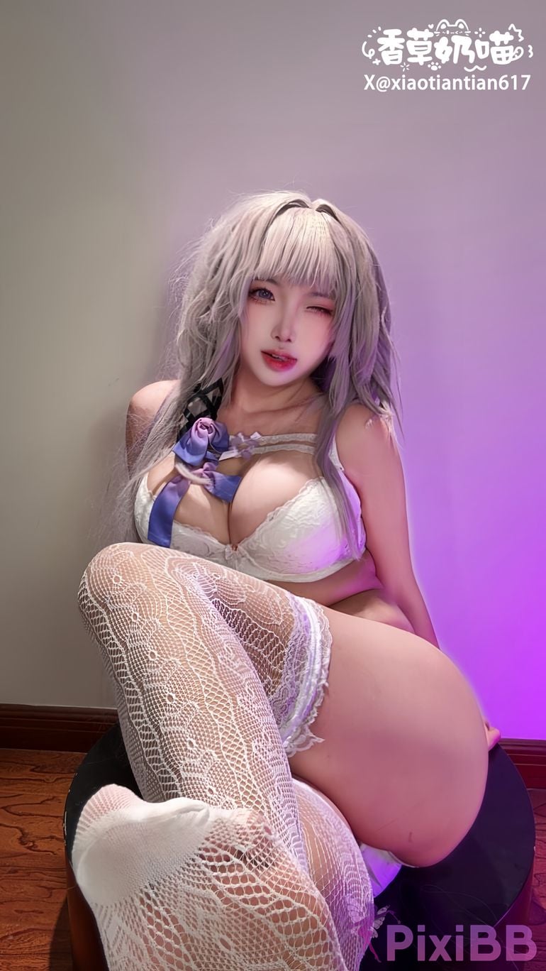 Cosplayer Vanilla Milk Meow Big Black Tower Collectors Edition PixiBB.COM 055