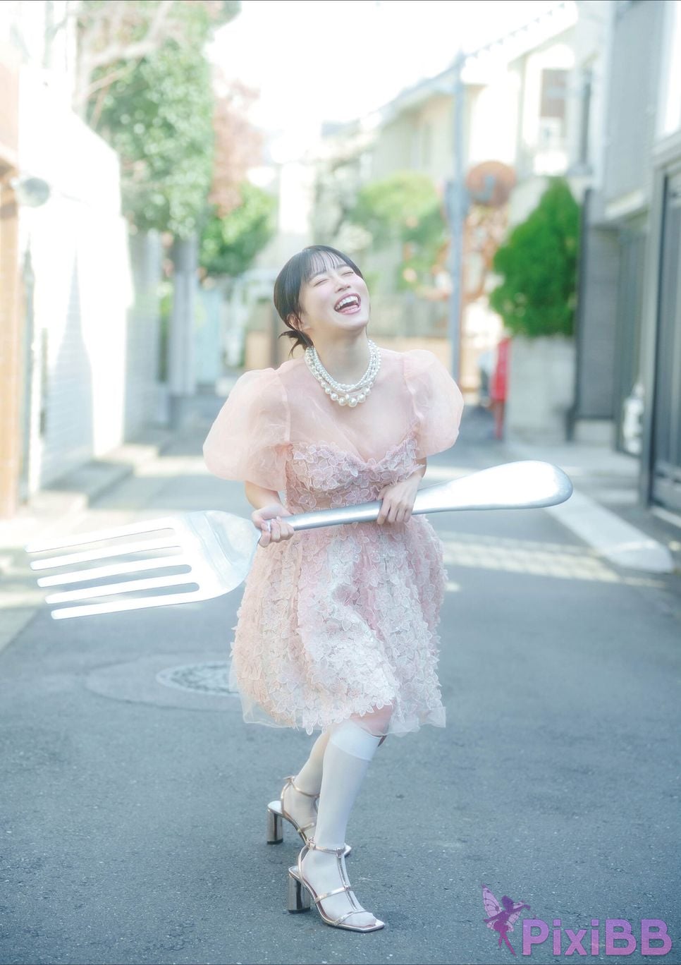 Japanese Idol Miyu Kishi Its not tiny. DOLCE Digital Photo Collection PixiBB.COM 050