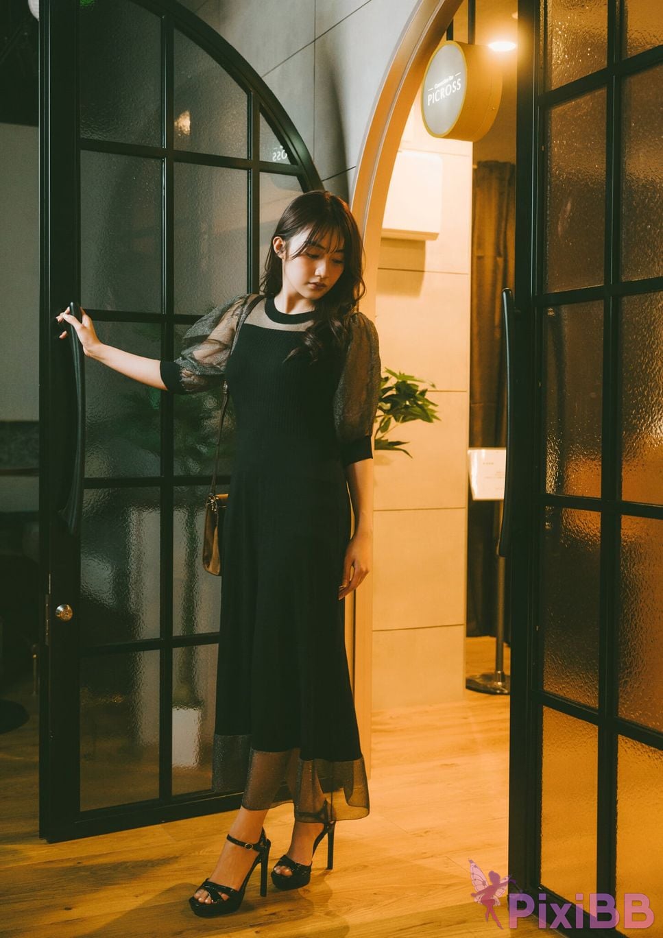 Japanese Idol Hikari Kuroki BRODY Digital Photo Book Midnight Romance PixiBB.COM 009