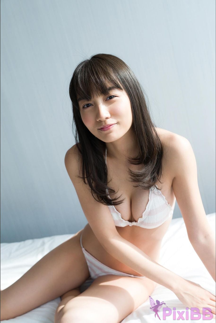 Japanese Idol Hikari Kuroki A divine beautiful girl Spisan gravure photo book PixiBB.COM 021
