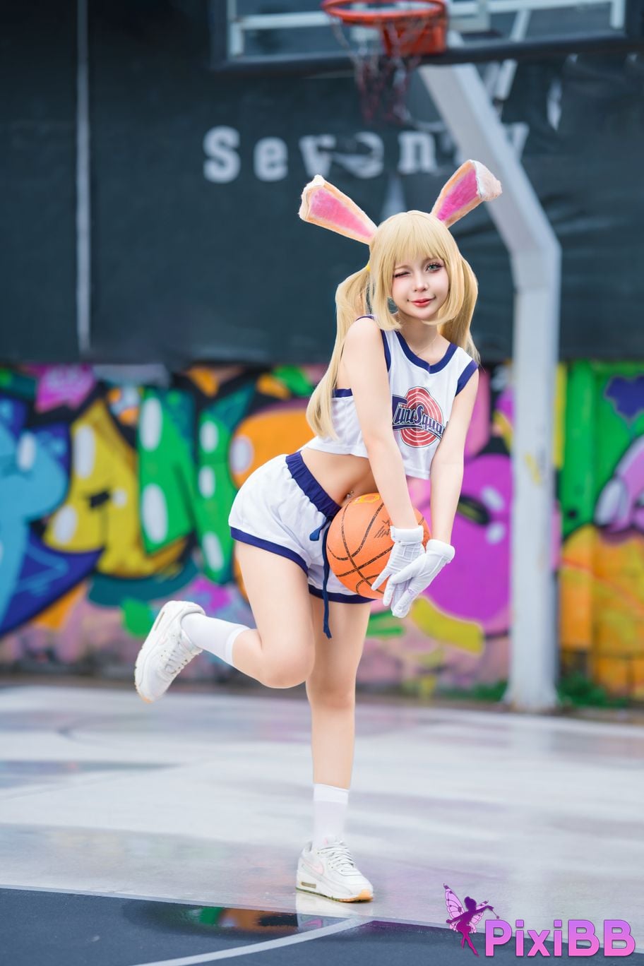 Umeko J Lola Bunny PixiBB.COM 11