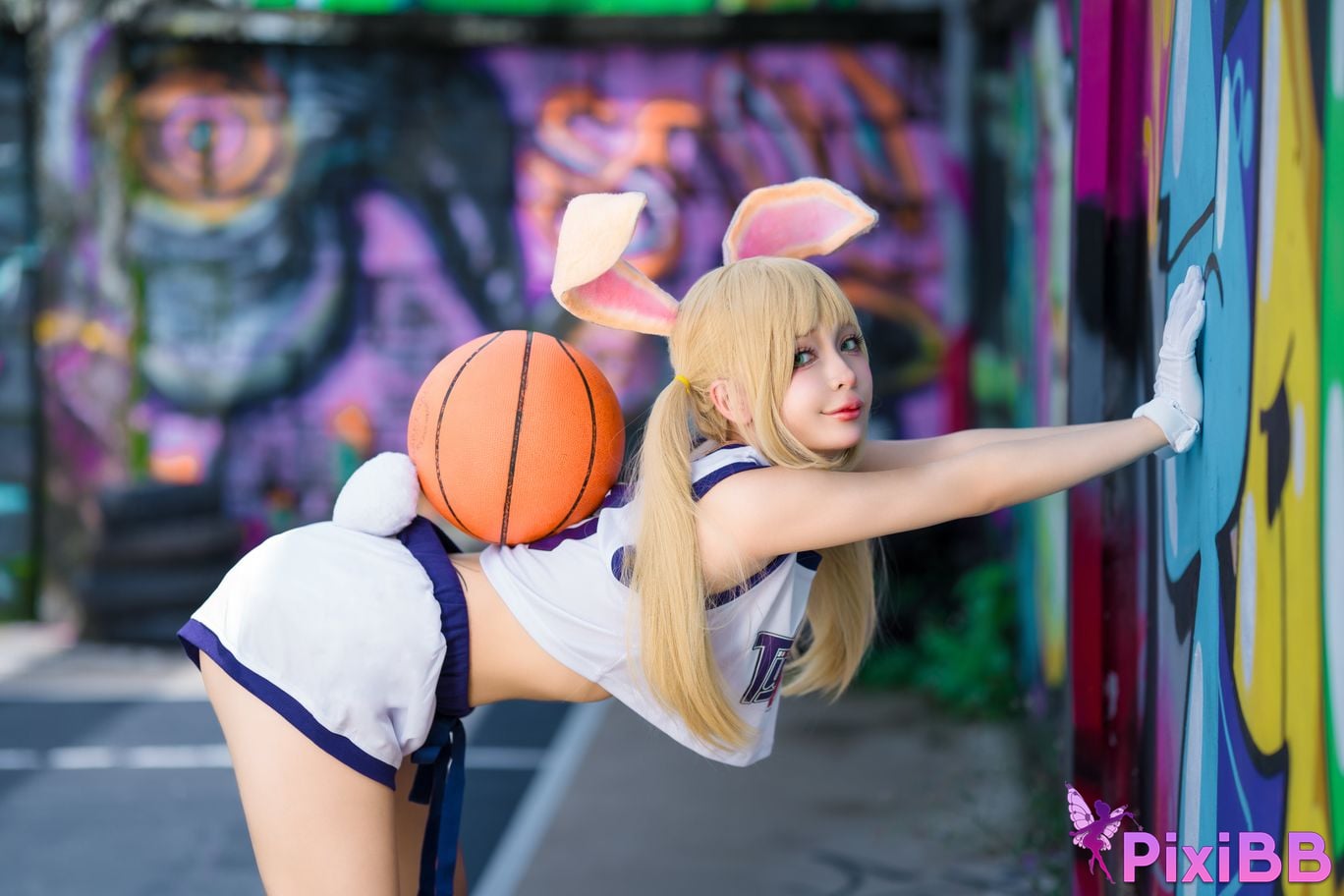 Umeko J Lola Bunny PixiBB.COM 13