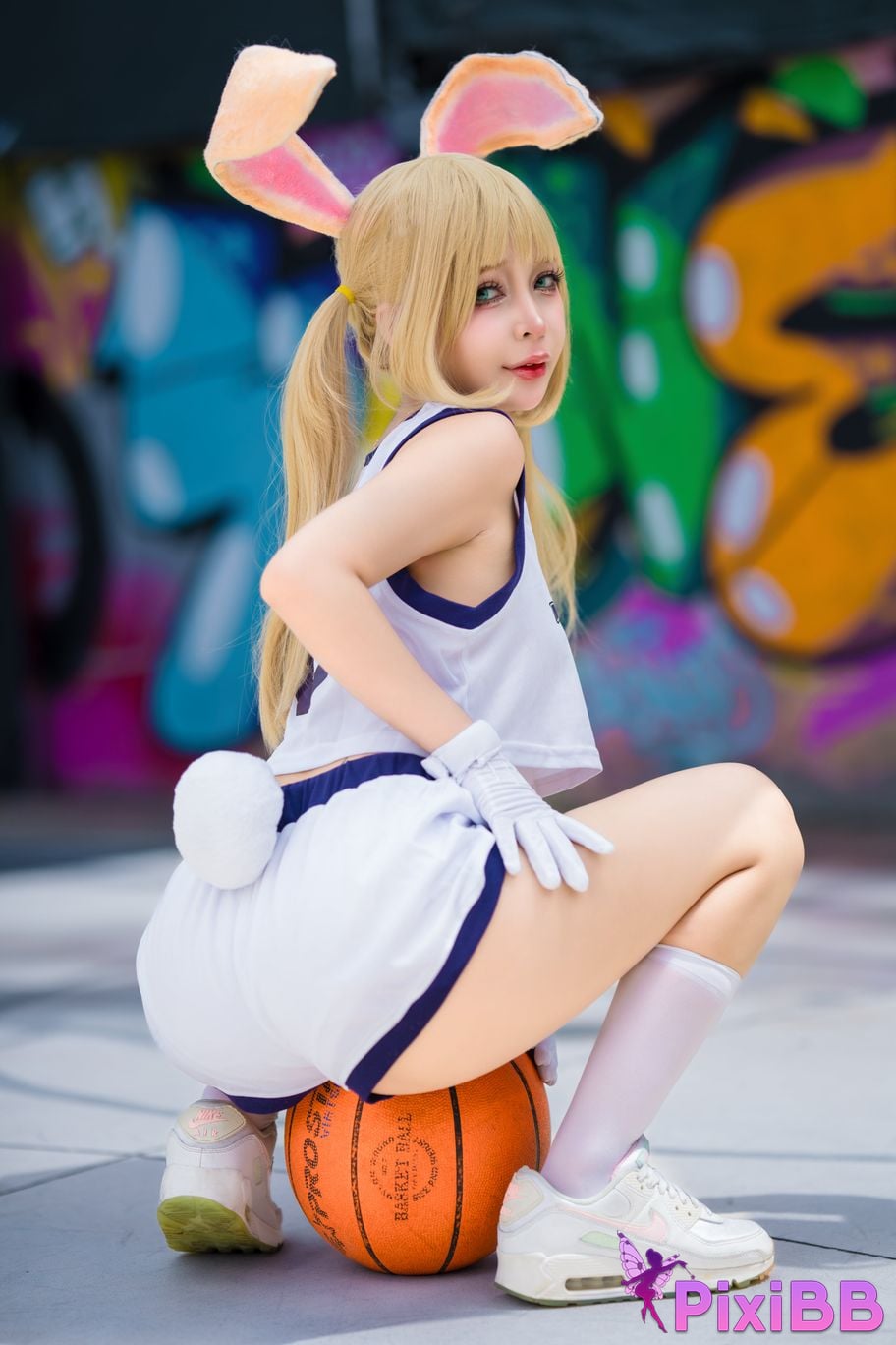 Umeko J Lola Bunny PixiBB.COM 3