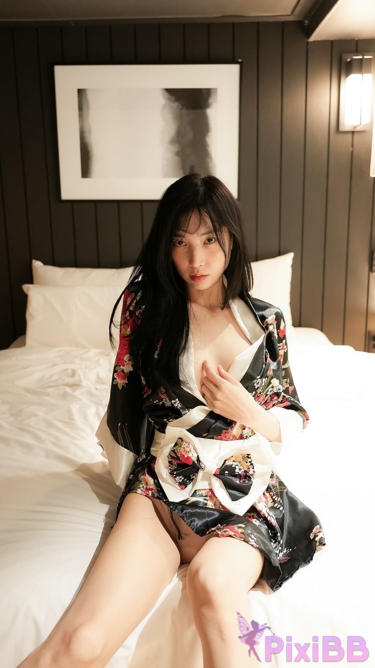 Patreon Leezy easy 2025.03 PixiBB.COM 003