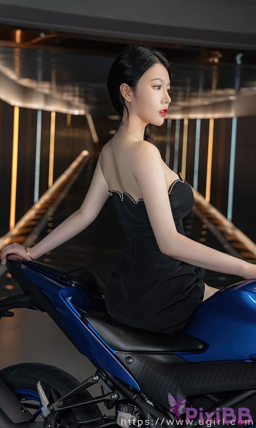 Ugirls Love the beauties No 2661 Zhong Qing Want to hold your hand PixiBB.COM 021