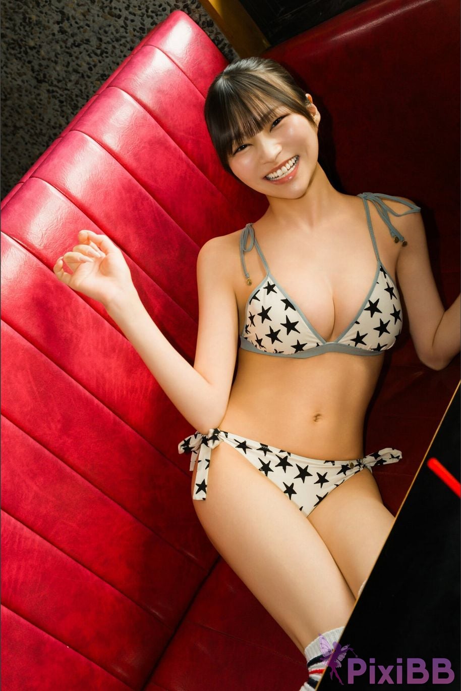 Japanese Idol Usa Hiiragi Usaki FRIDAY digital photo book UsakiIam USA PixiBB.COM 005