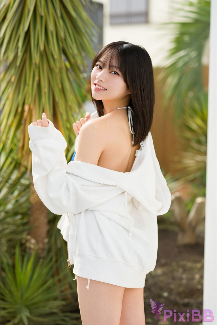 Japanese Idol Usa Hiiragi Usaki FRIDAY digital photo book UsakiIam USA PixiBB.COM 012
