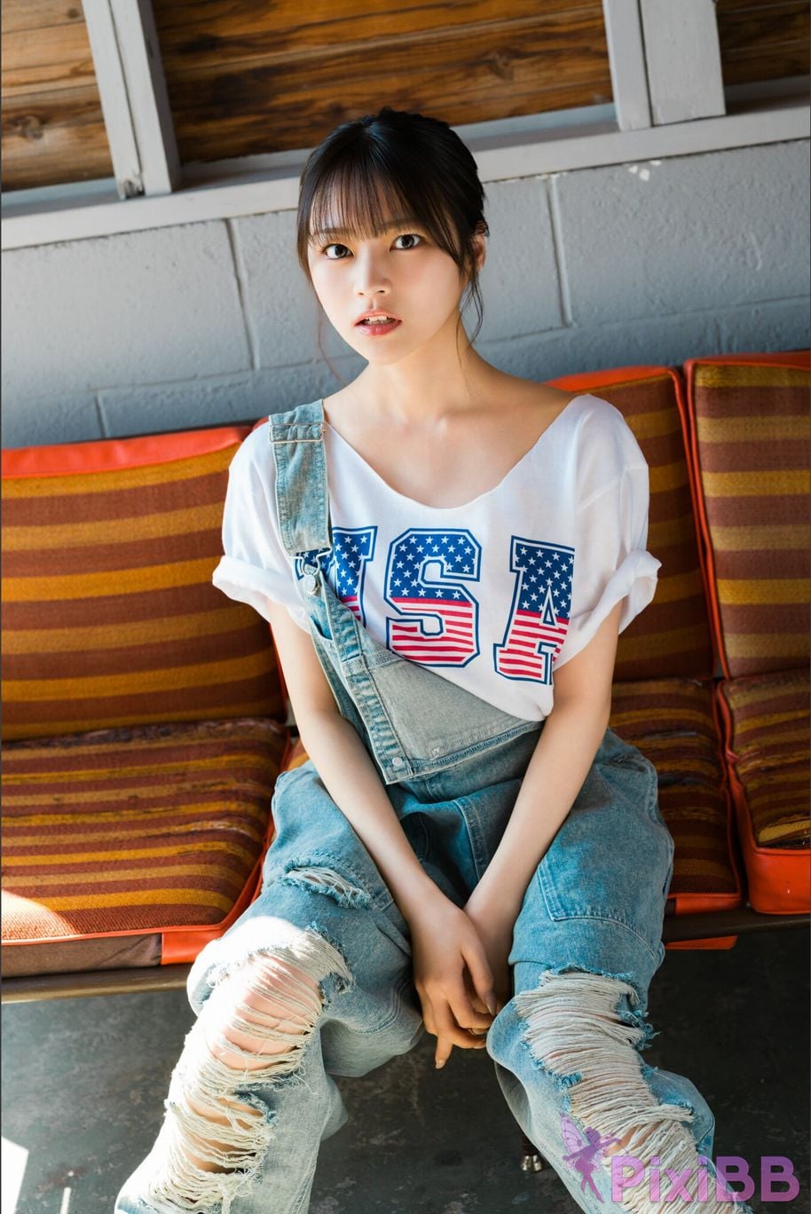 Japanese Idol Usa Hiiragi Usaki FRIDAY digital photo book UsakiIam USA PixiBB.COM 042