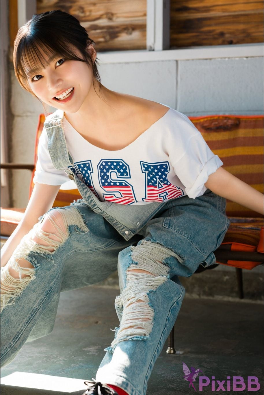Japanese Idol Usa Hiiragi Usaki FRIDAY digital photo book UsakiIam USA PixiBB.COM 044