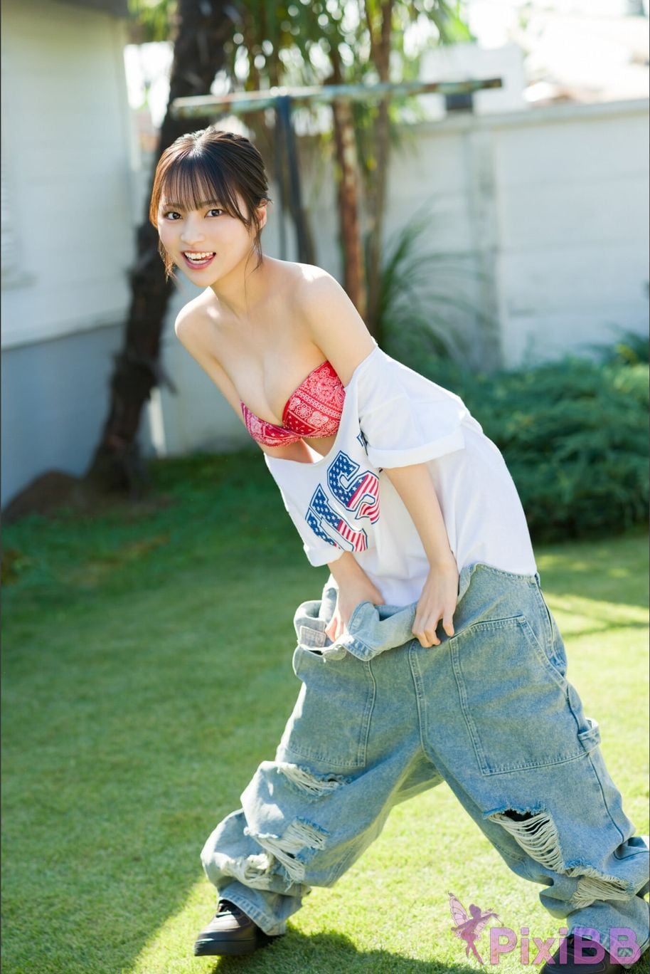 Japanese Idol Usa Hiiragi Usaki FRIDAY digital photo book UsakiIam USA PixiBB.COM 048