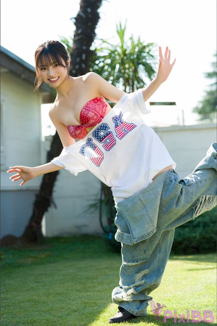 Japanese Idol Usa Hiiragi Usaki FRIDAY digital photo book UsakiIam USA PixiBB.COM 049