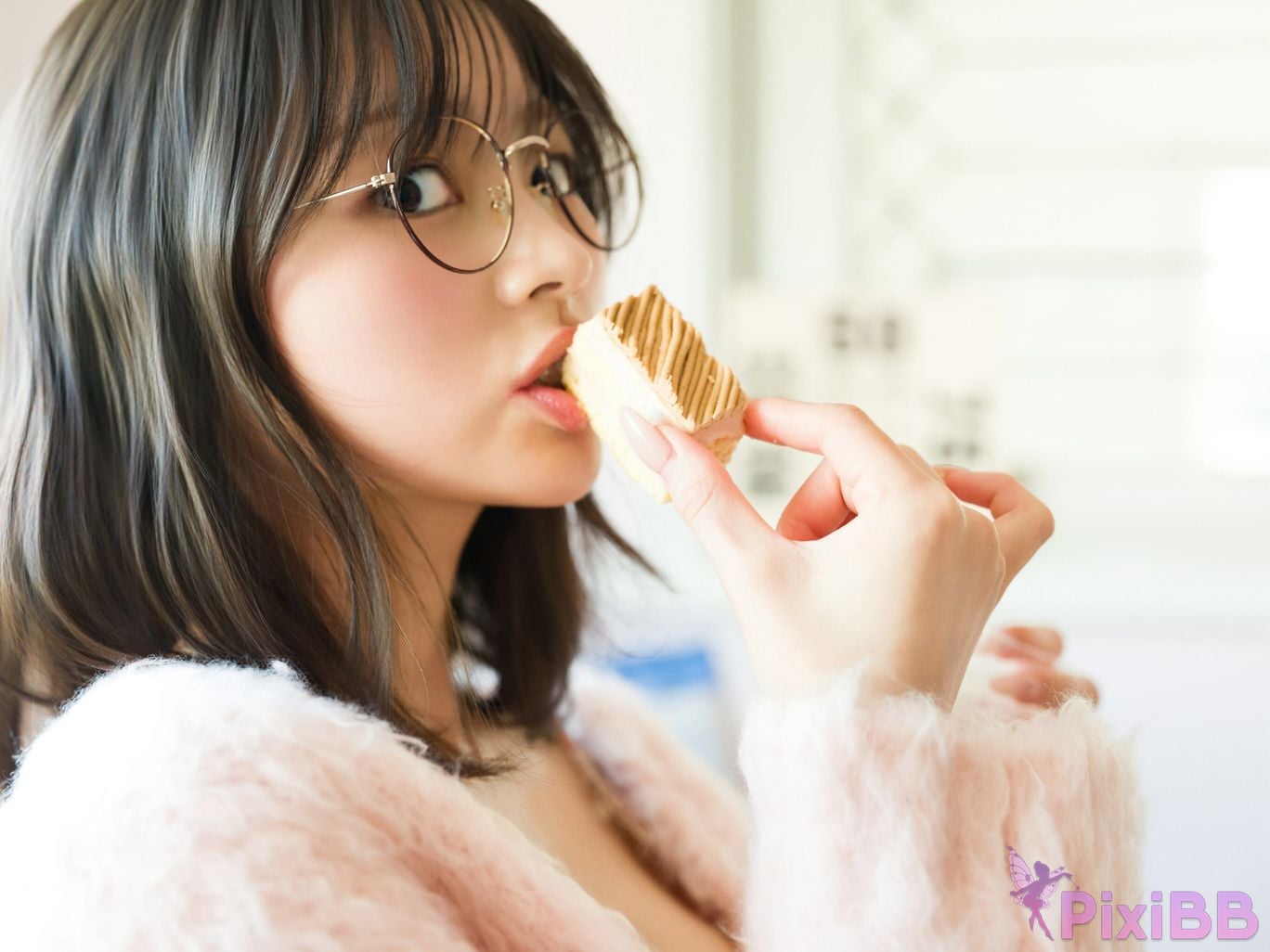 Japanese Idol Usa Hiiragi Usaki FRIDAY digital photo book UsakiIam USA PixiBB.COM 068