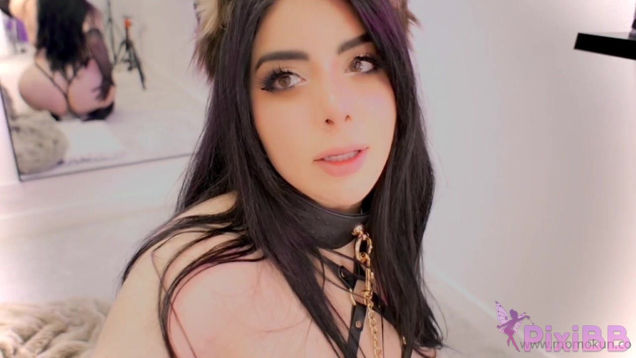 Momokun Wolf Girl PixiBB.COM 001