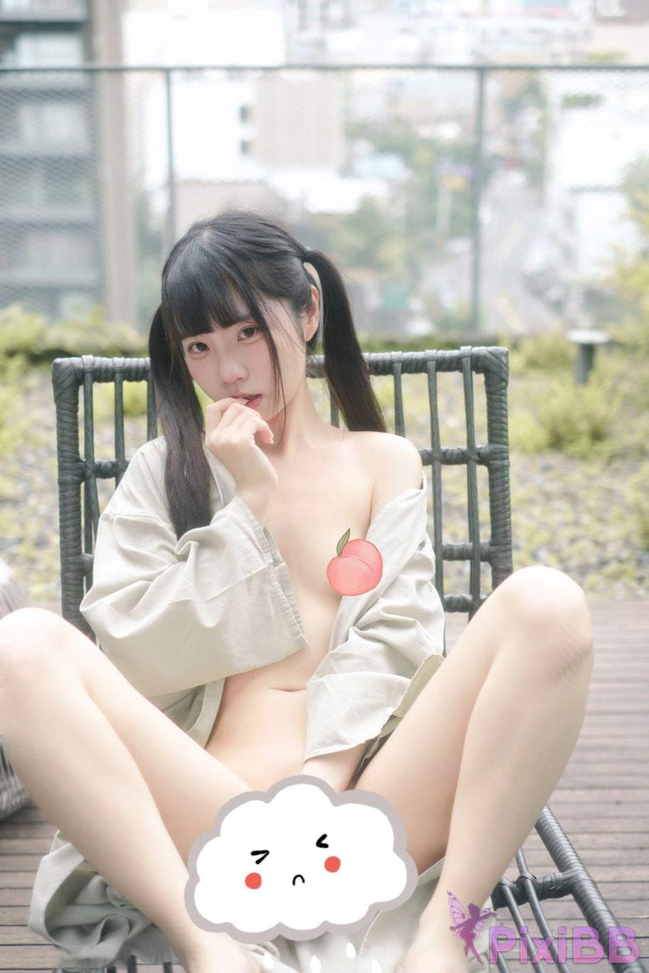 Cosplayer Cocoa Little White Rabbit Zai Yang Tai Zuo Huai Shi De Xiao Tu PixiBB.COM 062